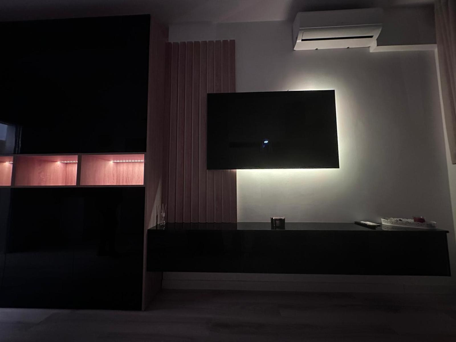 Luxury 1 Bedroom Apartment Bucharest Exterior photo